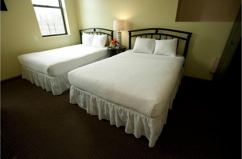 Park West 3*
