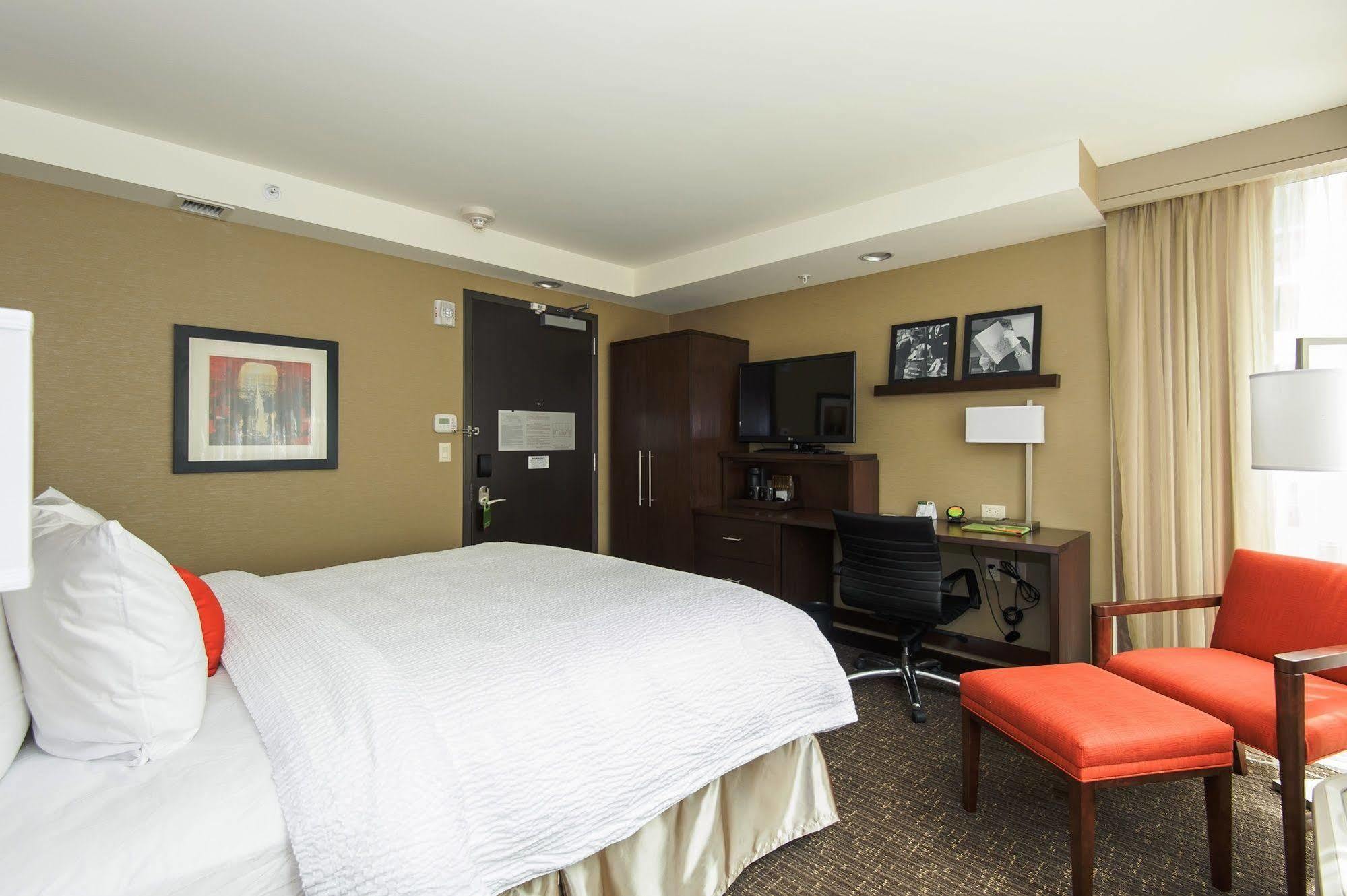 Courtyard By Marriott Times Square West 3* New York