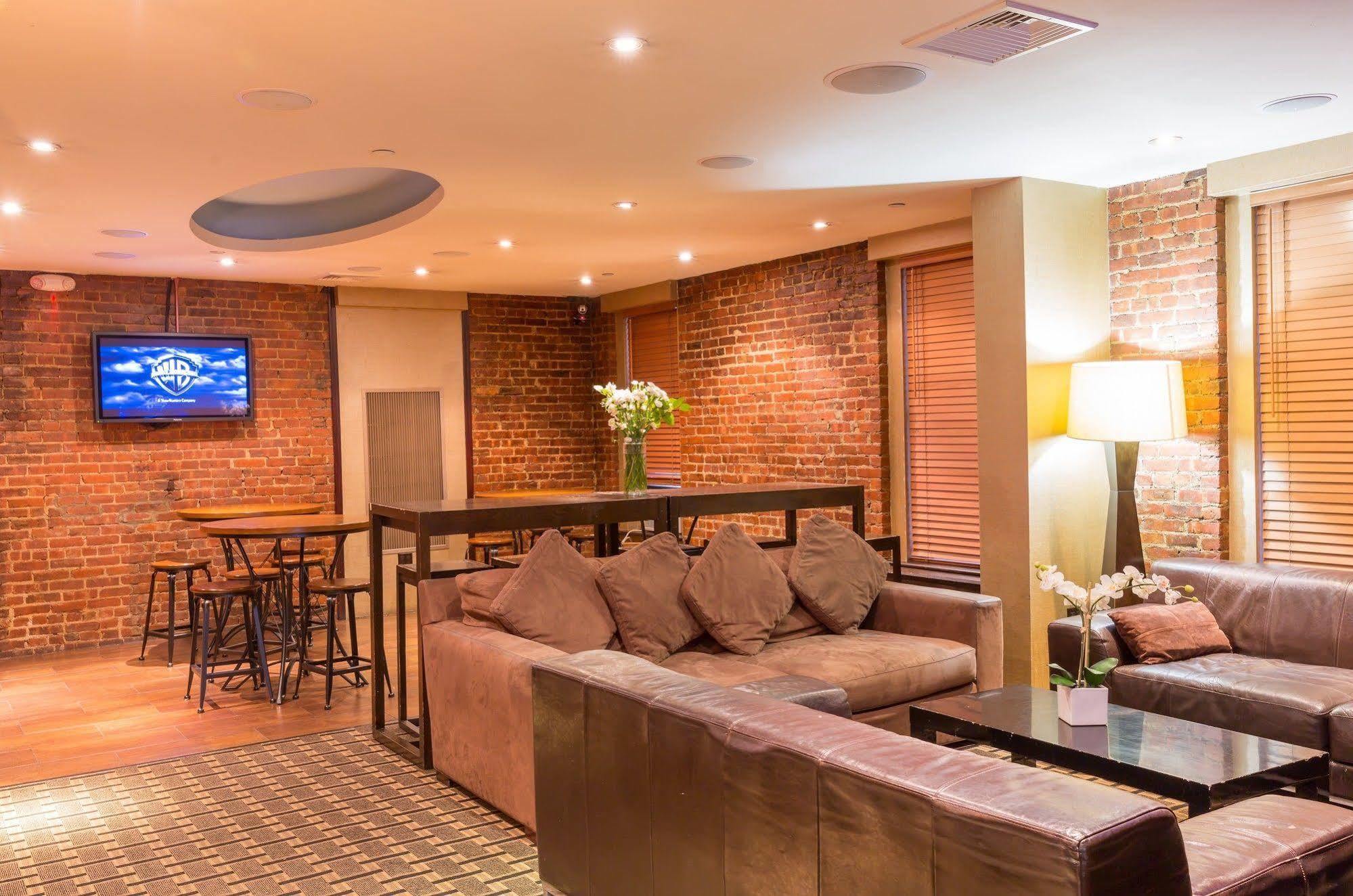 Broadway Hotel&hostel