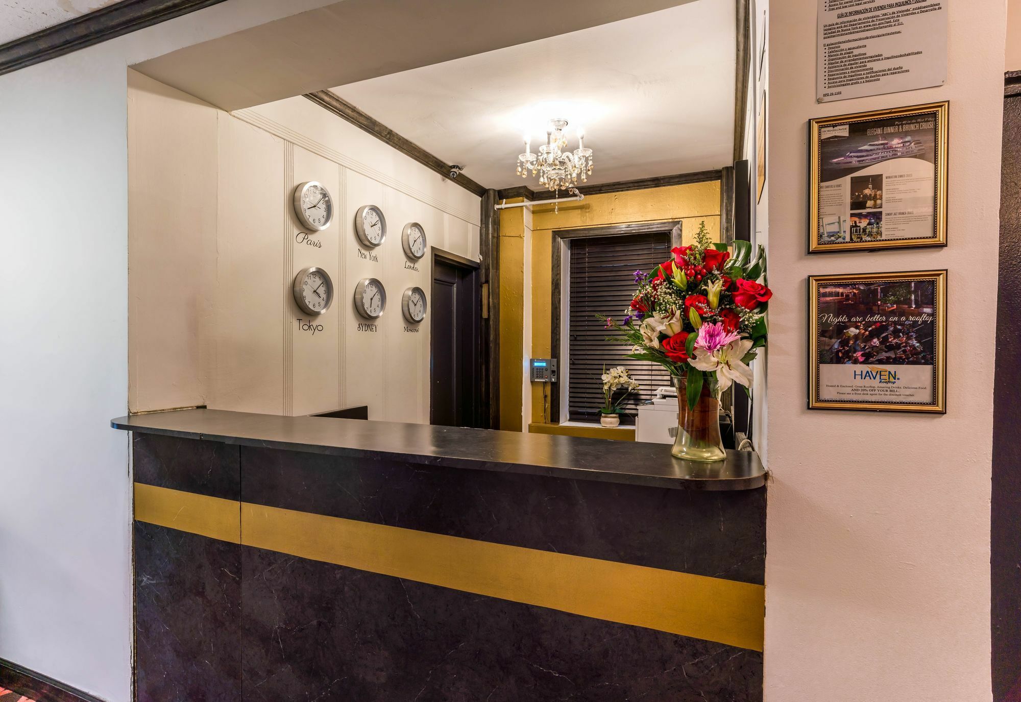 Royal Park Hostel *