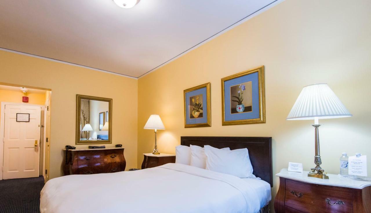Hotel 3 West Club