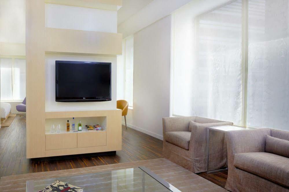 Hyatt Centric Street 4*