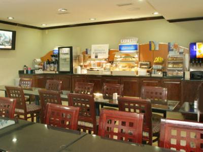 Hotel Holiday Express Kennedy Airport, An Ihg 3*