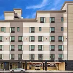 Van Wyck Hotel & Suites Near Jfk Airport
