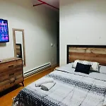 Jazz On Columbus Circle Hostel