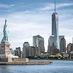 Holiday Inn Express Manhattan Midtown West By Ihg