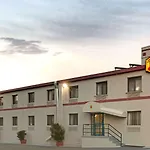 Super 8 By Wyndham Long Island City Lga Hotel