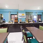 Days Inn & Suites By Wyndham Jamaica Jfk Airport