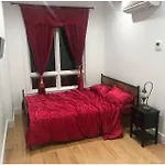 2 Bed Room Duplex With Private Yard