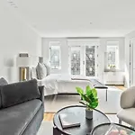 Luxe Studio Suite With Charming Juliet Balcony