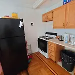 Spacious Bedroom For 4 In Shared Townhouse+Garden