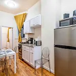 2 Bedroom Hidden Upscale Oasis