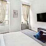 3 Bedroom Family Apartment In Hells Kitchen