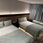 Hotel Mirage Brooklyn