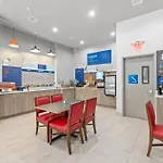 Holiday Inn Express & Suites