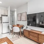 Sleek 2 Bed 1 Bath Apartment By Chrysler Building & Bustling Murray Hill