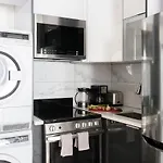 24-14 Renovated Studio Prime Gramercy W&D