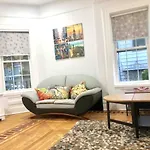Gorgeous Victorian House!! Entire Suite In Sam\'S Home