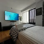 Manhattan Studio With Kitchen