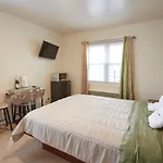 Studio&One Bedroom Apartments