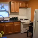 Cozy Room Near Jfk And Close To Laguardia