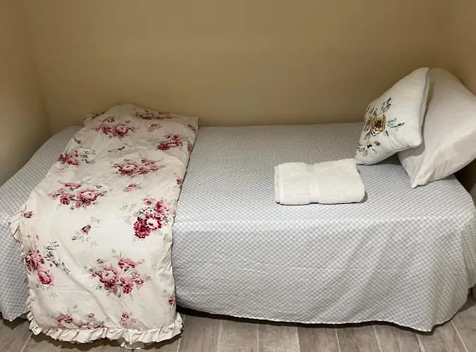 A Cozy Room In Queens