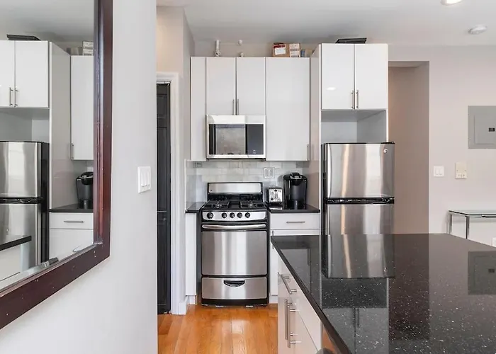 Renovated Lower Eastside 2Br Washer Dryer