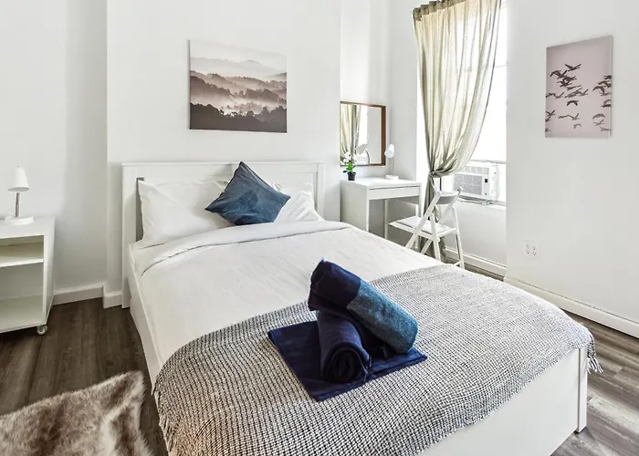 3 Bedroom Family Apartment In Hells Kitchen