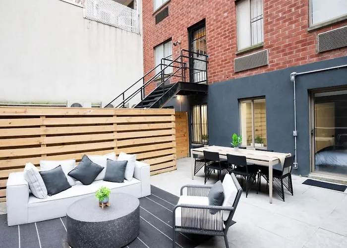 Massive 1Br W Private Patio In Upper East Side