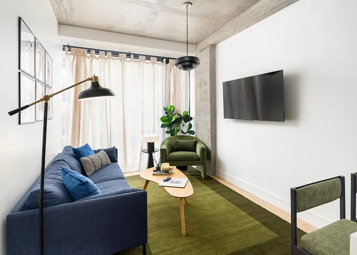 Luxury Full Floor Chelsea With Washerdryer 2Bd