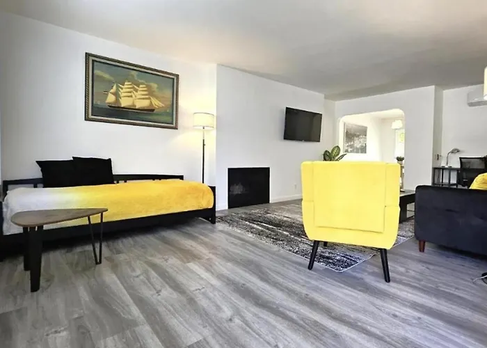 Welcoming 2Br 1 Bath Apartment
