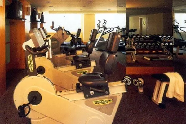 Envoy Club Suites