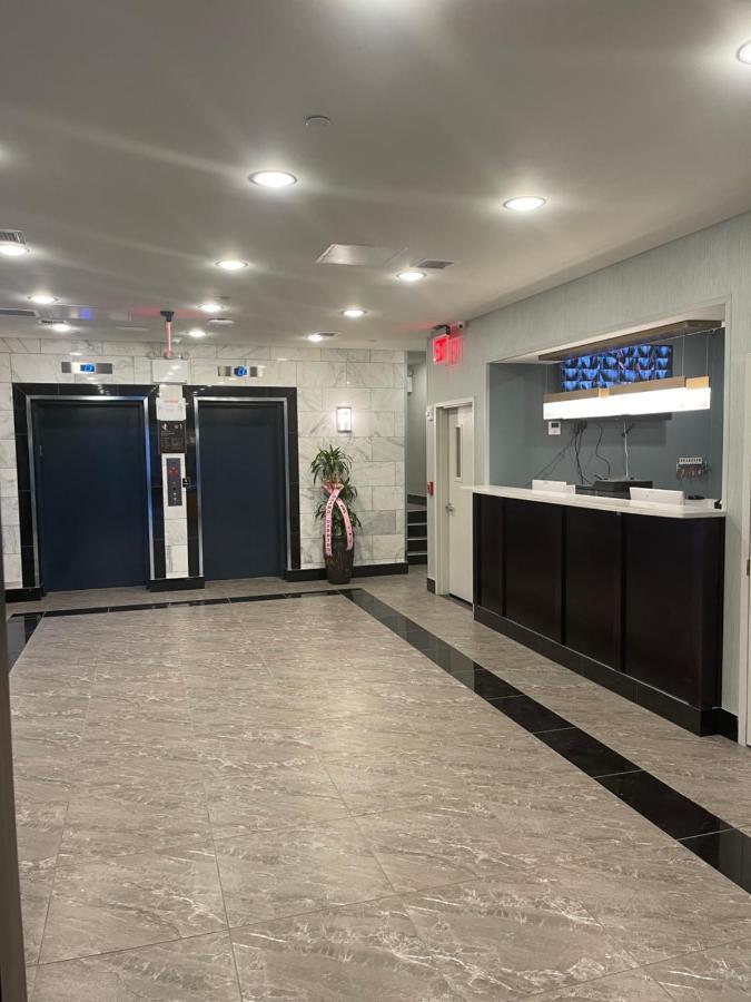 Hotel Magna Jfk Airtrain New York