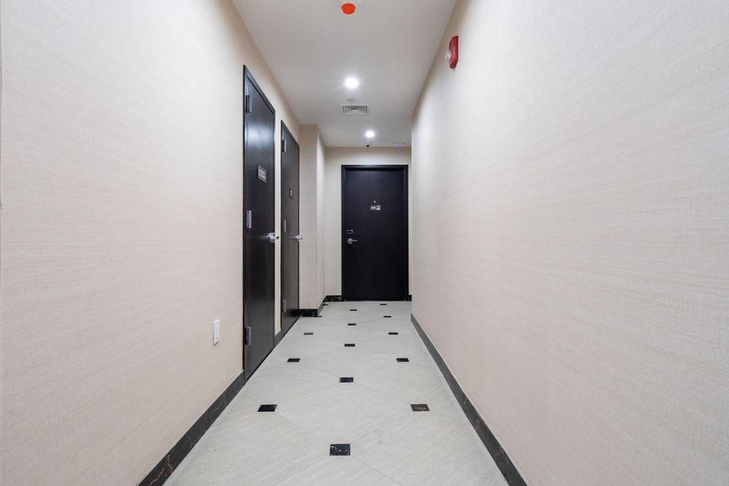 Hotel Ninety Five Fordham / St. Barnabas Hospital 4*