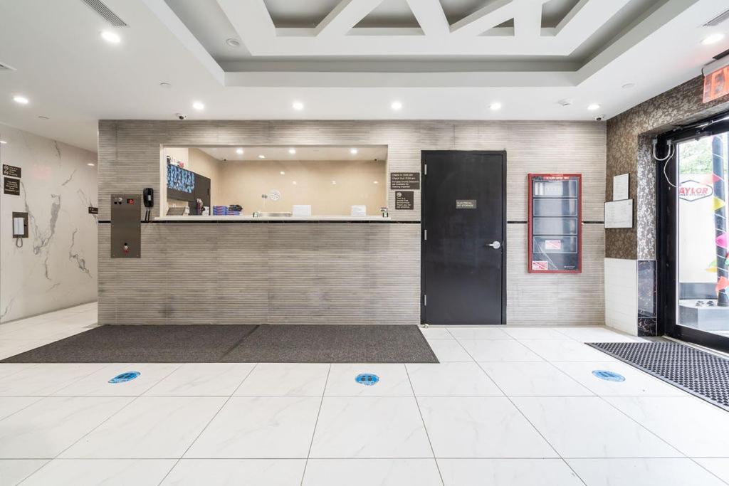 Ninety Five Fordham / St. Barnabas Hospital Hotel 4*