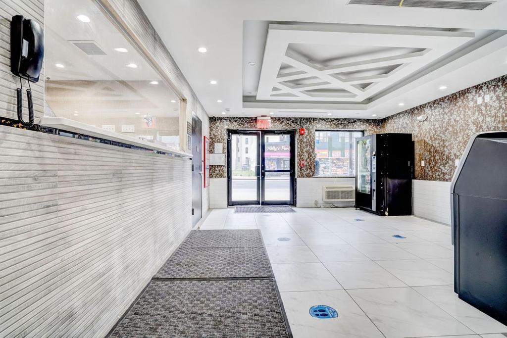 Ninety Five Fordham / St. Barnabas Hospital Hotel 4*