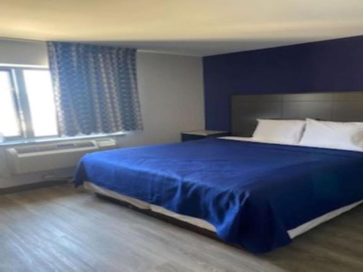 Blue Bird Hotel 2*