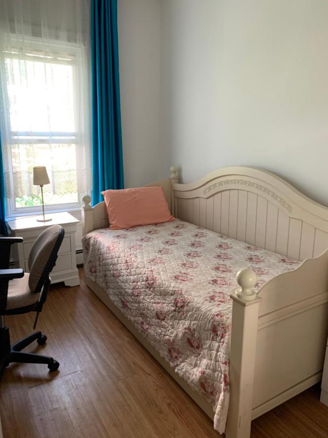 Classical American House 4 * New York