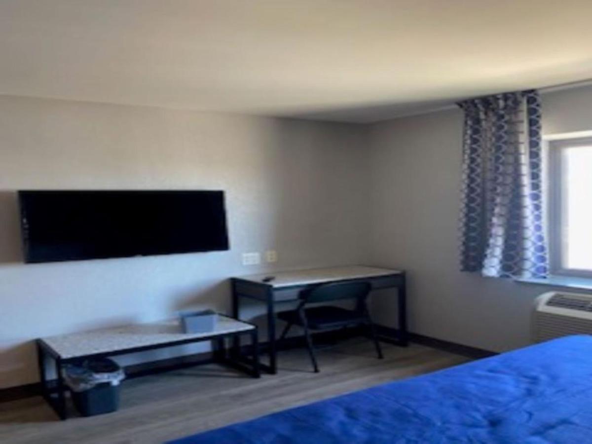 Blue Bird Hotel 2*