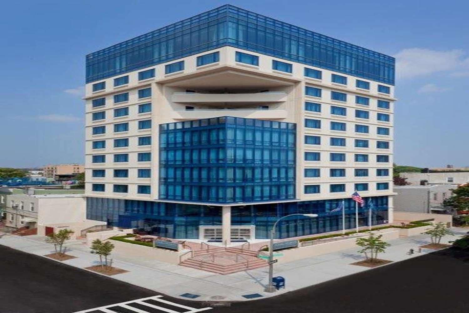 Vista Lic Hotel, Premier Collection By Western 3* New York