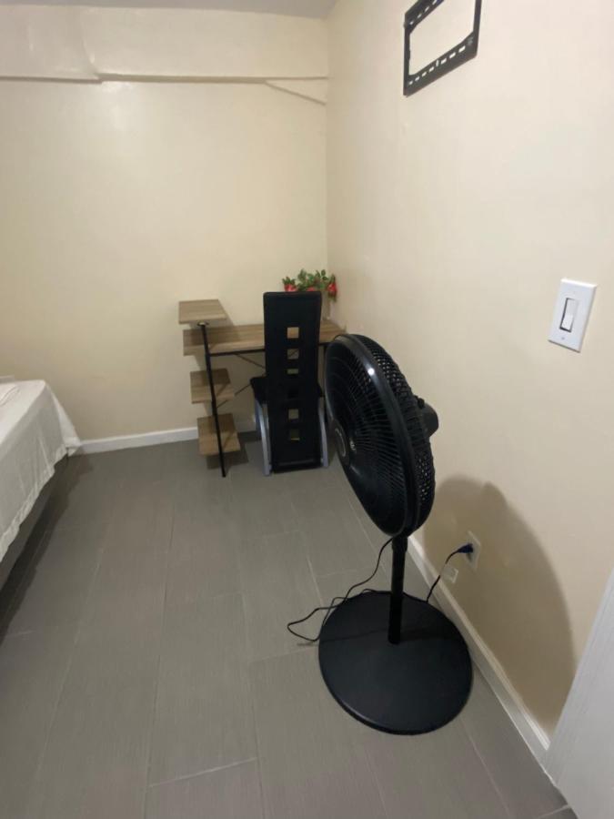 Guest house A Delightful In Queens *
