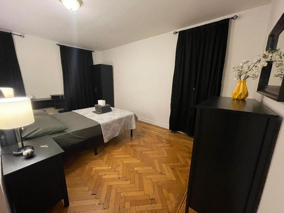 Upper Manhattan Bedrooms