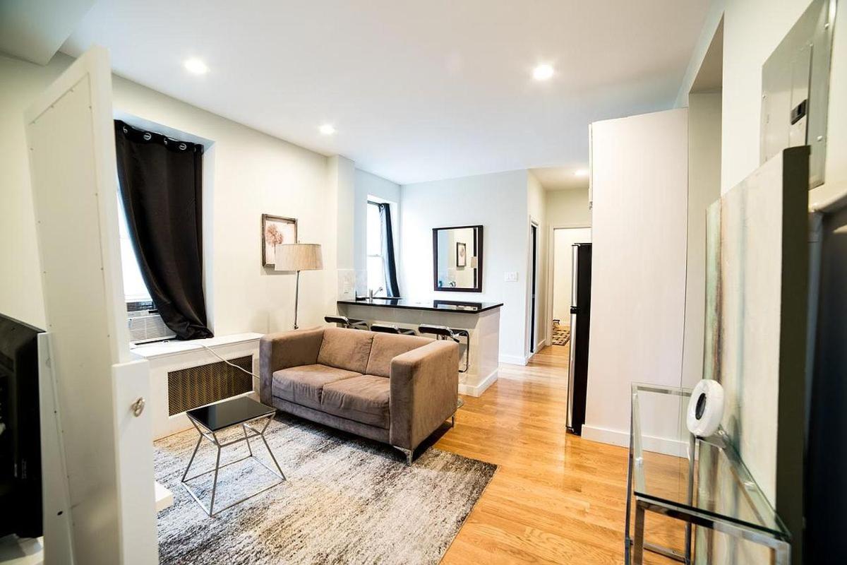 Apartment Lower East Side Loft: Soho-adjacent Renovated Haven New York