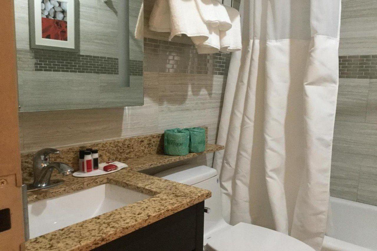 Ramada By Wyndham Bronx Terminal Hotel New York