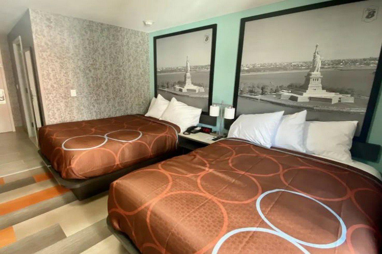 Super 8 By Wyndham Brooklyn Williamsburg 2* New York