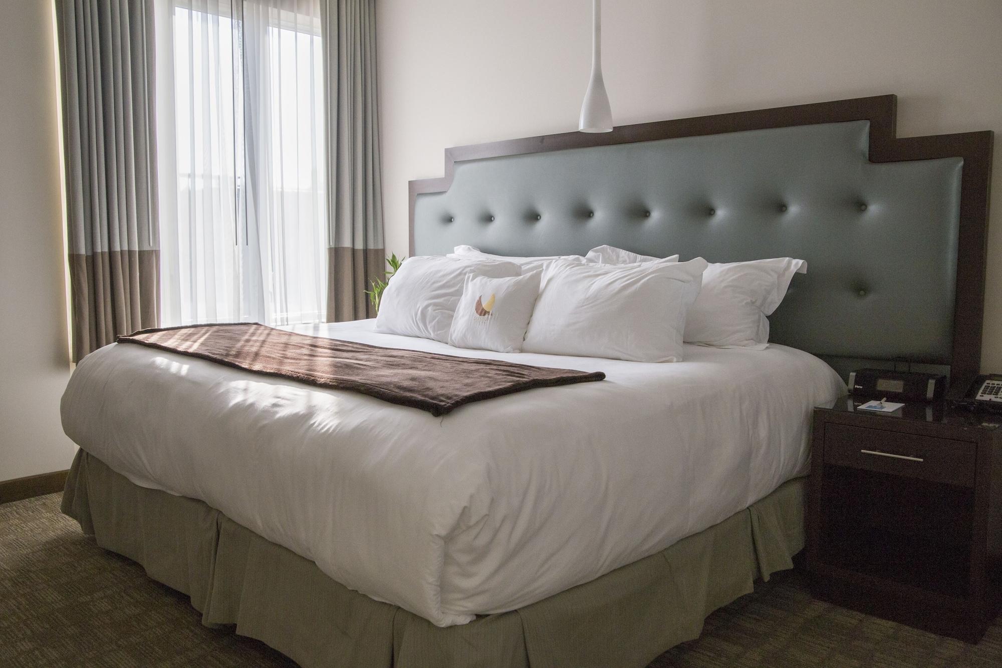 Condor By Luxurban Hotel 4*