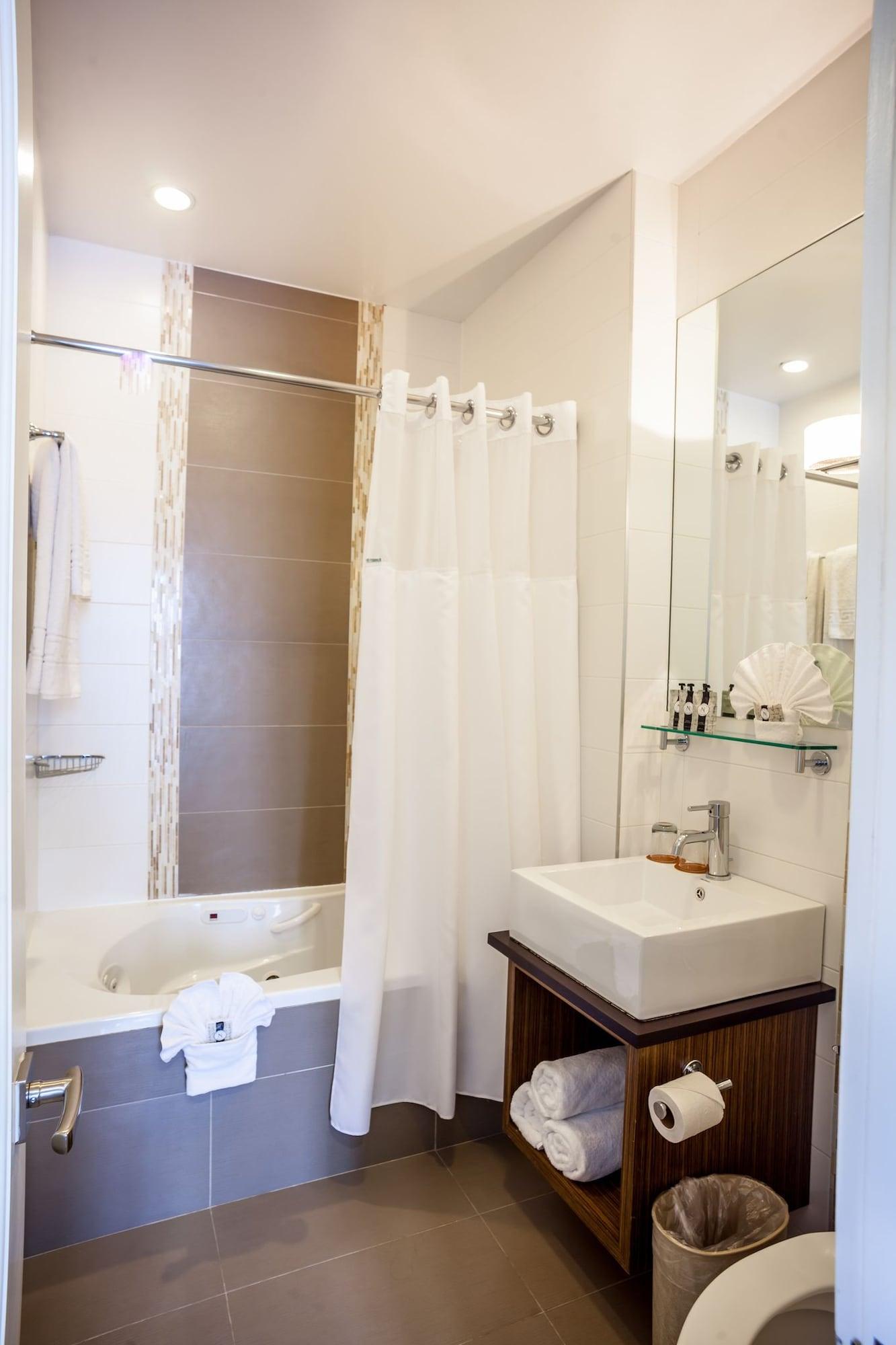 Condor By Luxurban Hotel 4*