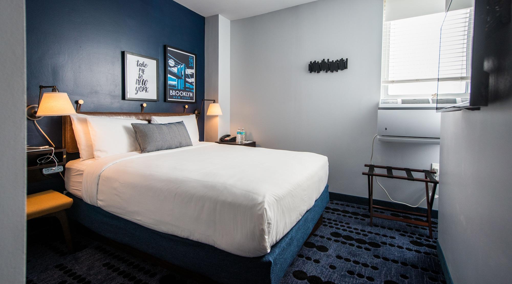 U Fifth Avenue, Empire State Building 3*