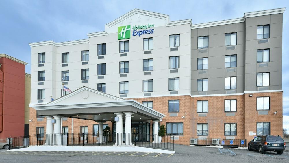 Holiday Express Staten Island West 3* New York
