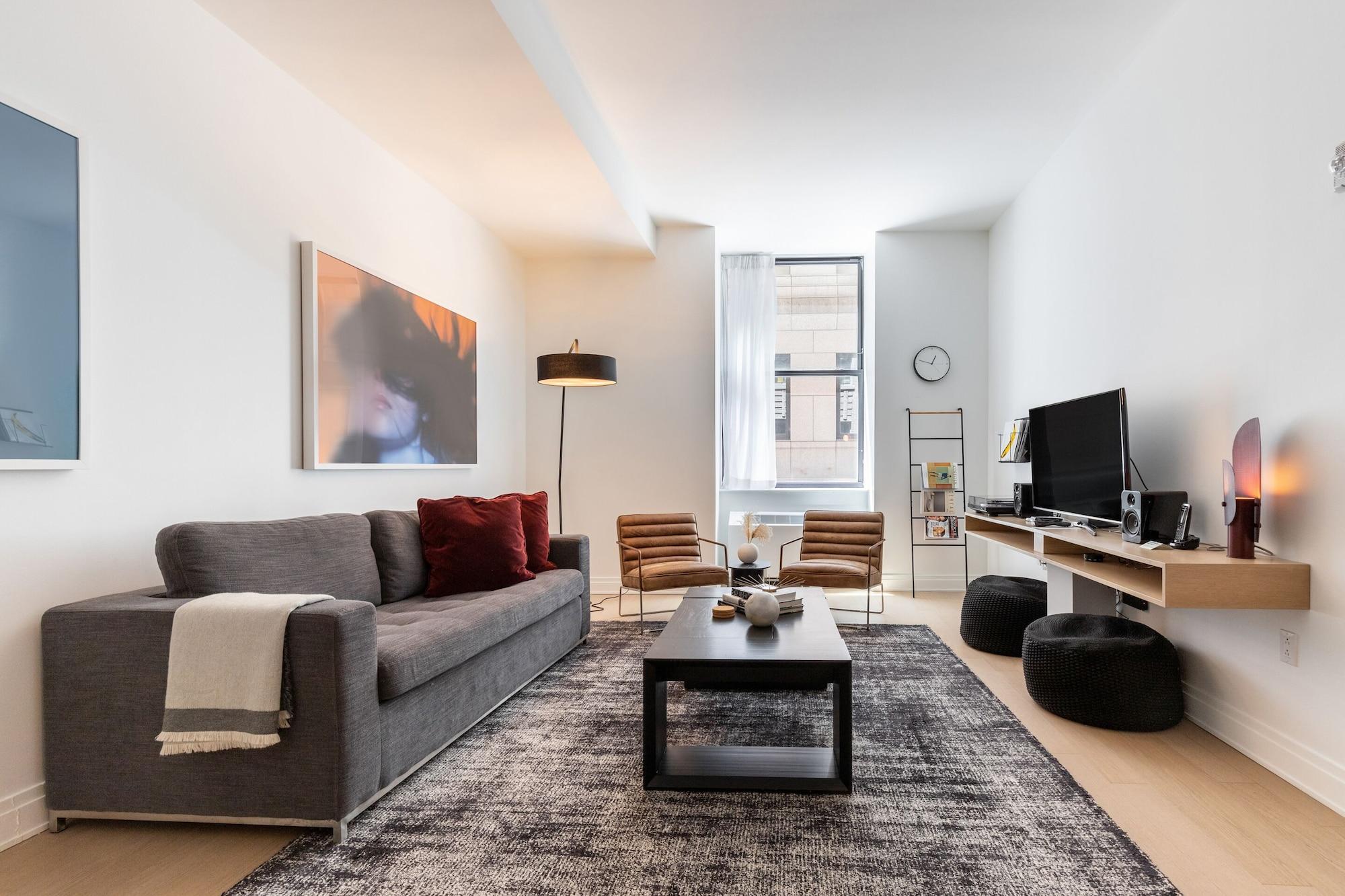 Lyric | 70 Pine Nyc